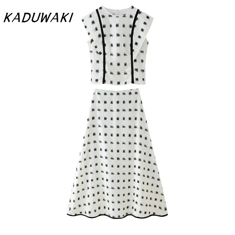 KADUWAKI French Retro Round Neck Fly Sleeve Plaid Print Top Fashion Waist A-line Bustier Skirt Spring and Fall Women's Dress Set