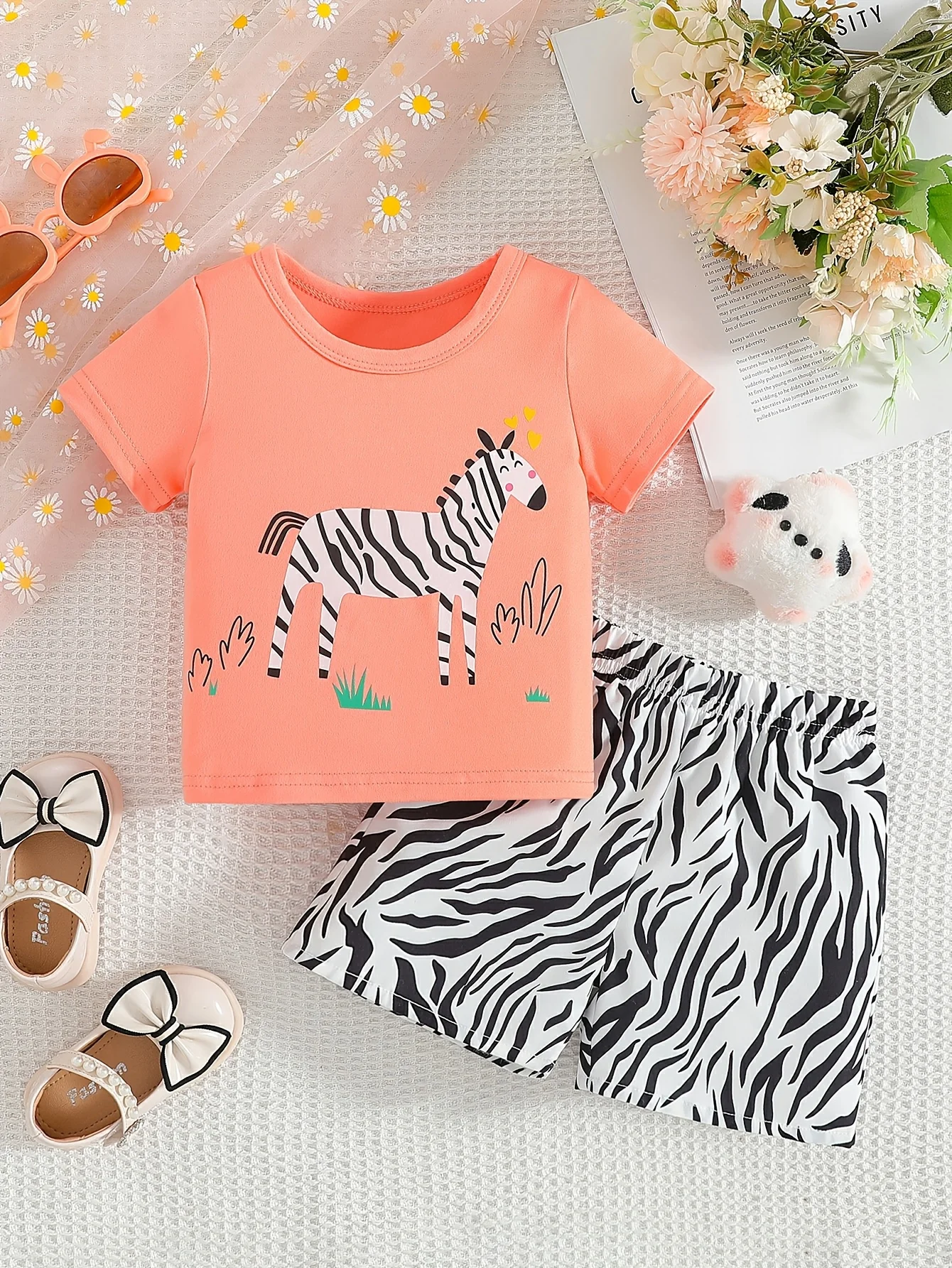 

Летние наряды с зебровым принтом для девочек, комплект с короткими рукавами и шортами, милый дизайн с животными, повседневная одежда, подарки на день рождения и день святого Валентина