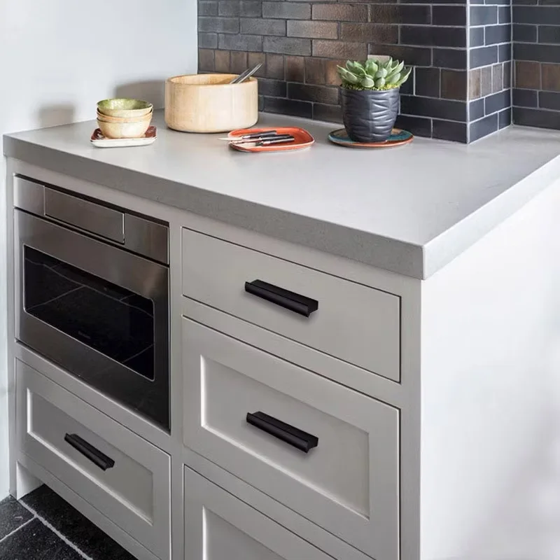 64-1000 مللي متر المطبخ مقابض للخزانة وتسحب الأسود الفضة مضمد خزانة الأثاث مقابض الأبواب الألومنيوم مقابض أدراج الأجهزة