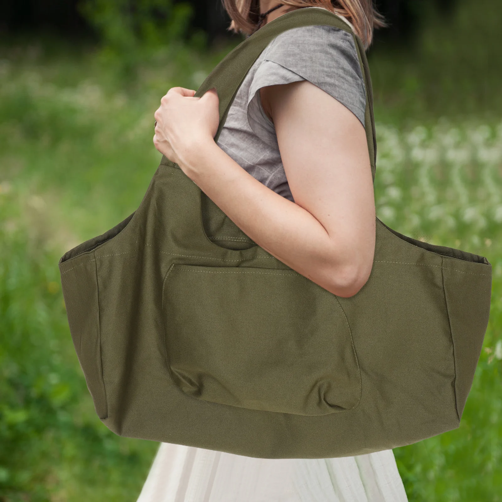 

Yoga Bag for Women Large Size Fitness Tote Heavy Duty Portable Exercise Carrier Ideal for Gym Travel Yoga Mats Towels Gear