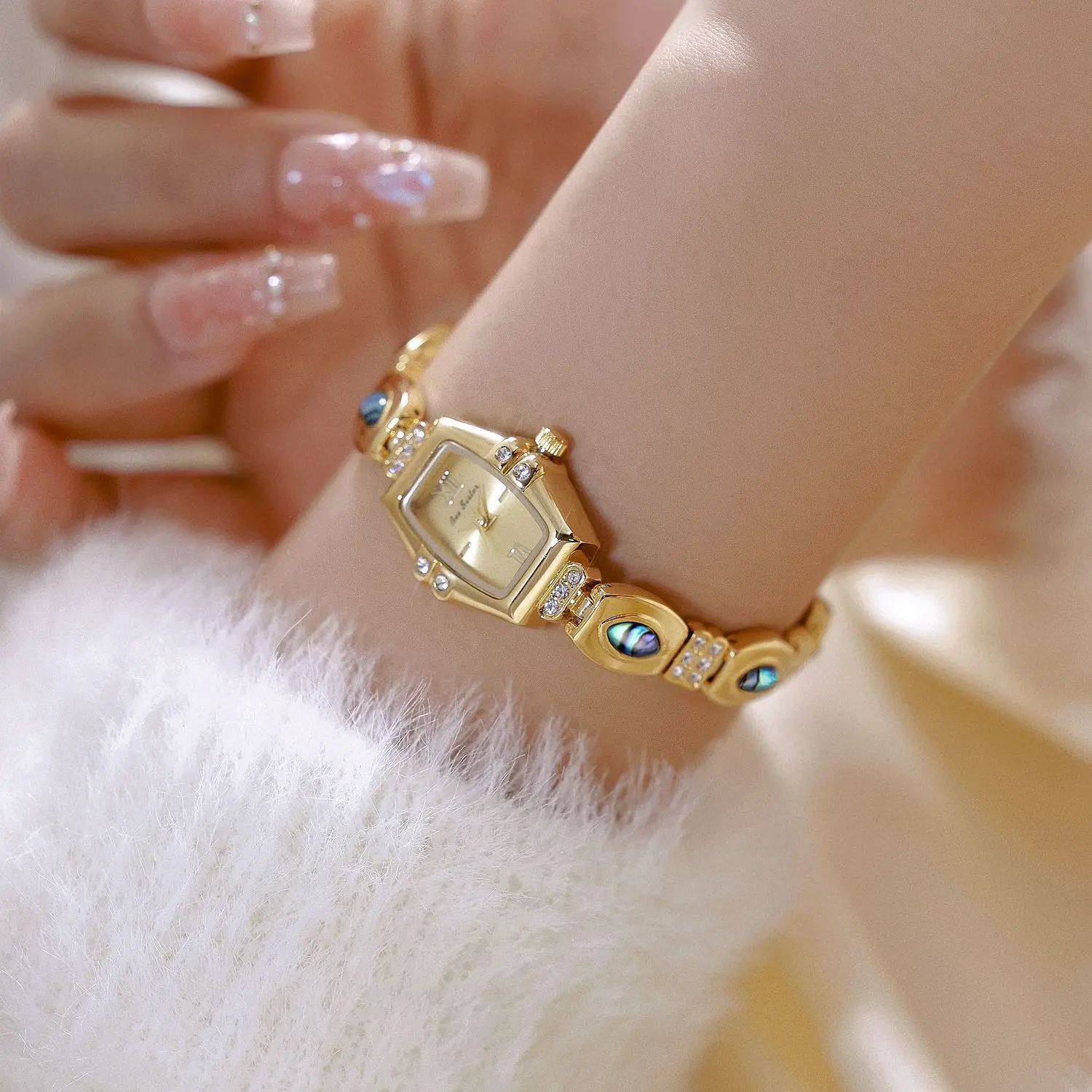 NEW Retro Elegant Women's Watches with Natural Abalone Shell and Steel Bracelet Ladies' Quartz Wristwatch, Water-Resistant