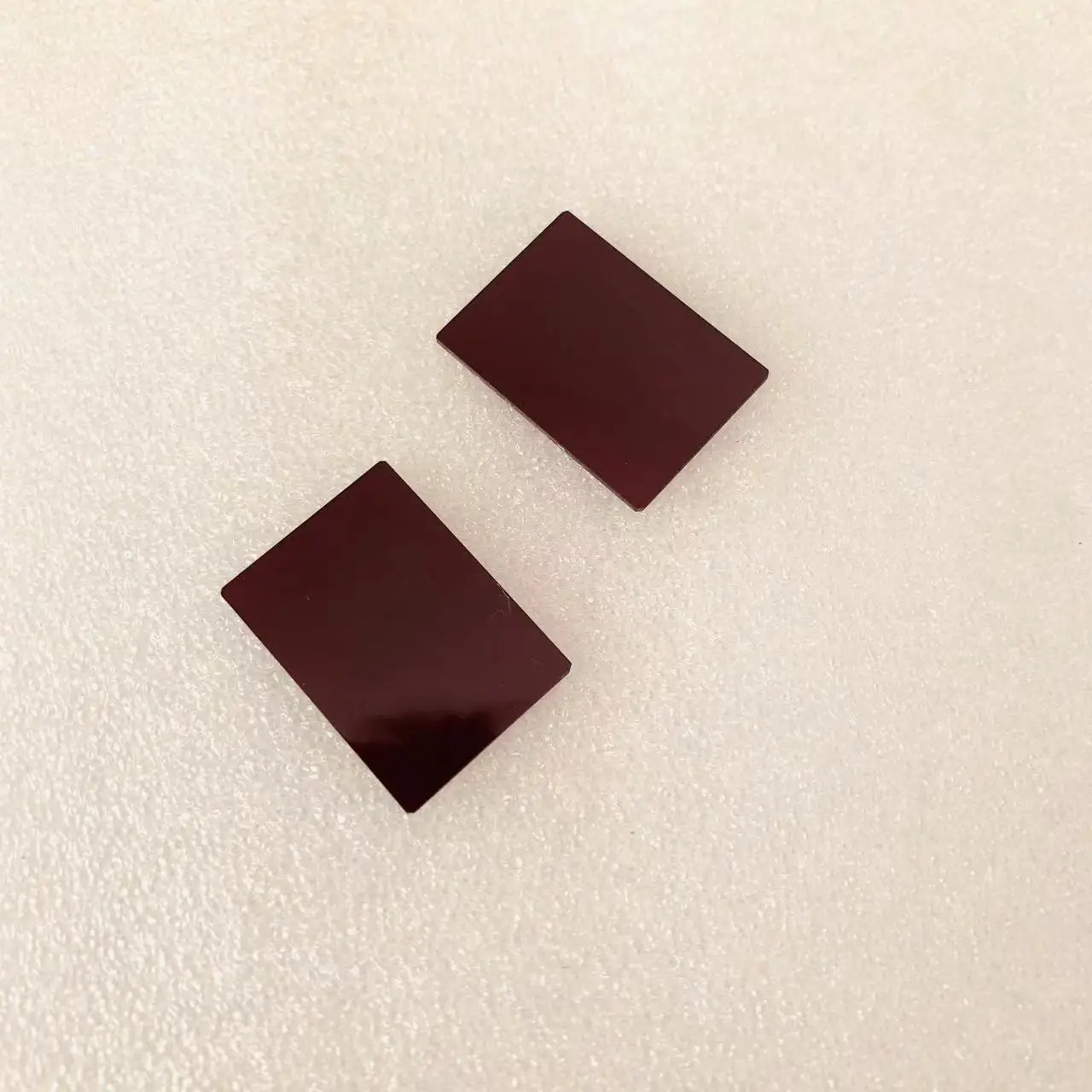 2 Chiếc Tổng Đổi Hồng Ngoại Lọc Kích Thước 29X21X1Mm 680nm IR Qua Ánh Sáng Đỏ Kính HB680 Cho Cảm Biến CMOS