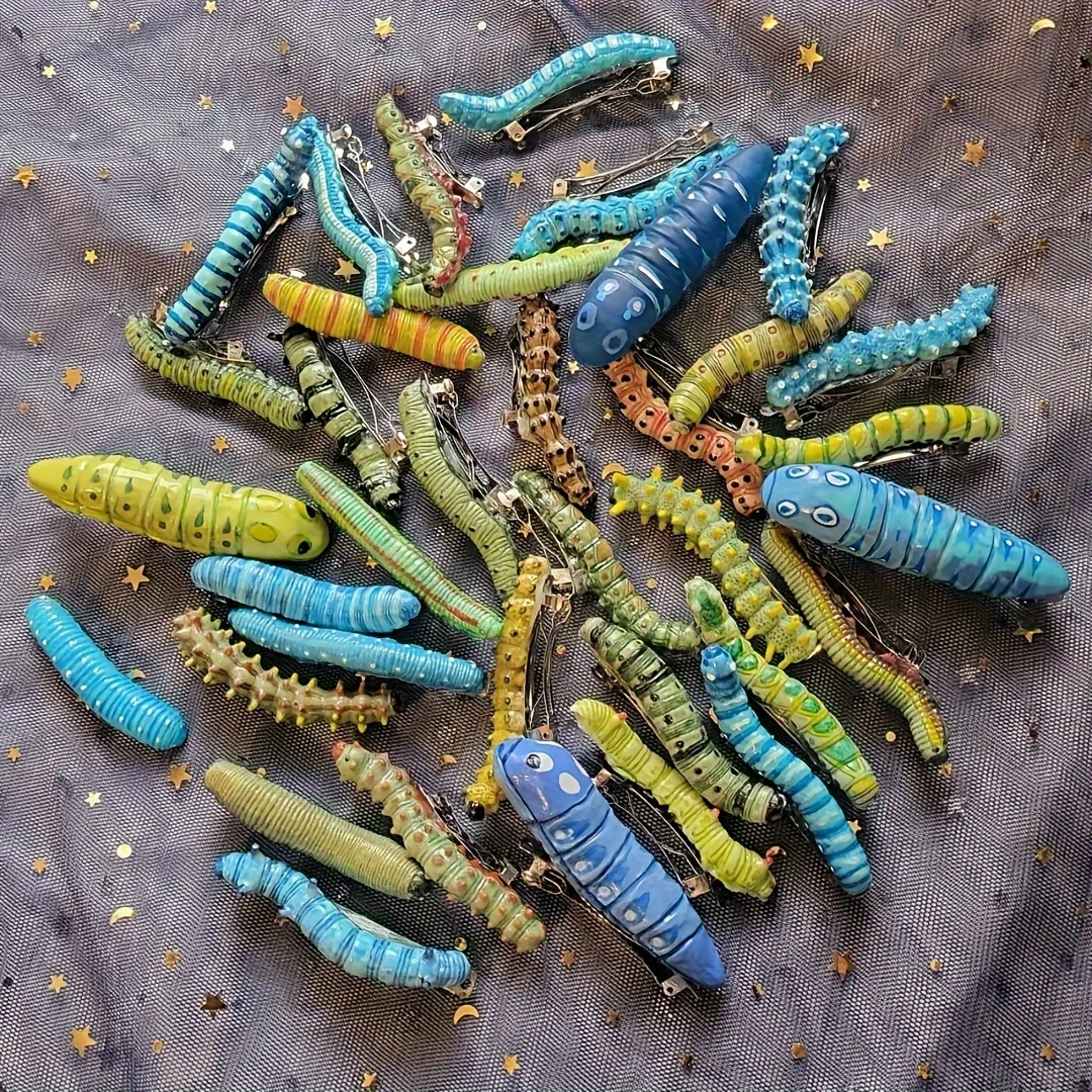 6 قطع من مشابك الشعر المخيفة لشركة كاتربيلر - بلاستيك متين، لا يتطلب بطاريات، مثالية لحفلات الهالوين والمزحة