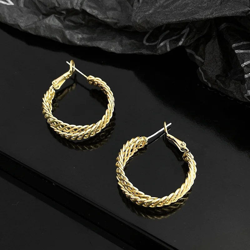 2024 New Gold Plated Cool Style Simple Geometric Big Circle Twist Earrings Women\'s Jewelry Party Gifts