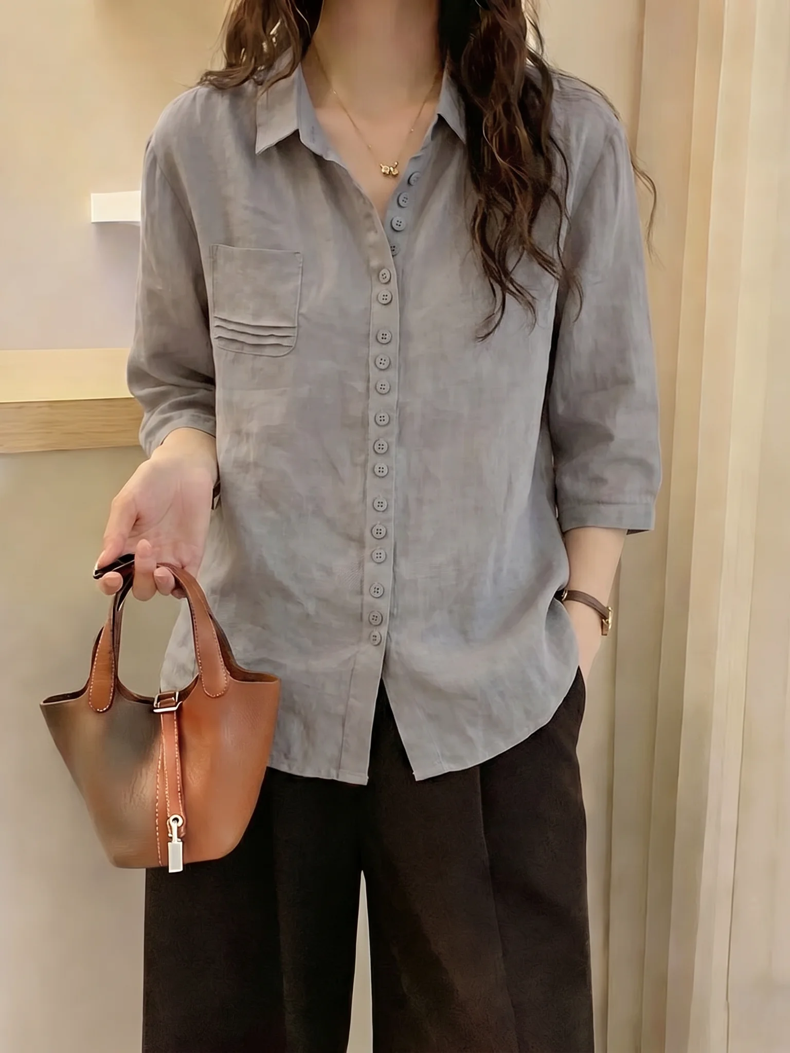 

Gray Thin Short Sleeve V-Neck Shirt Women's Summer New plus Size Slimming Korean Style Commute Wind Top Large Size Fat MM