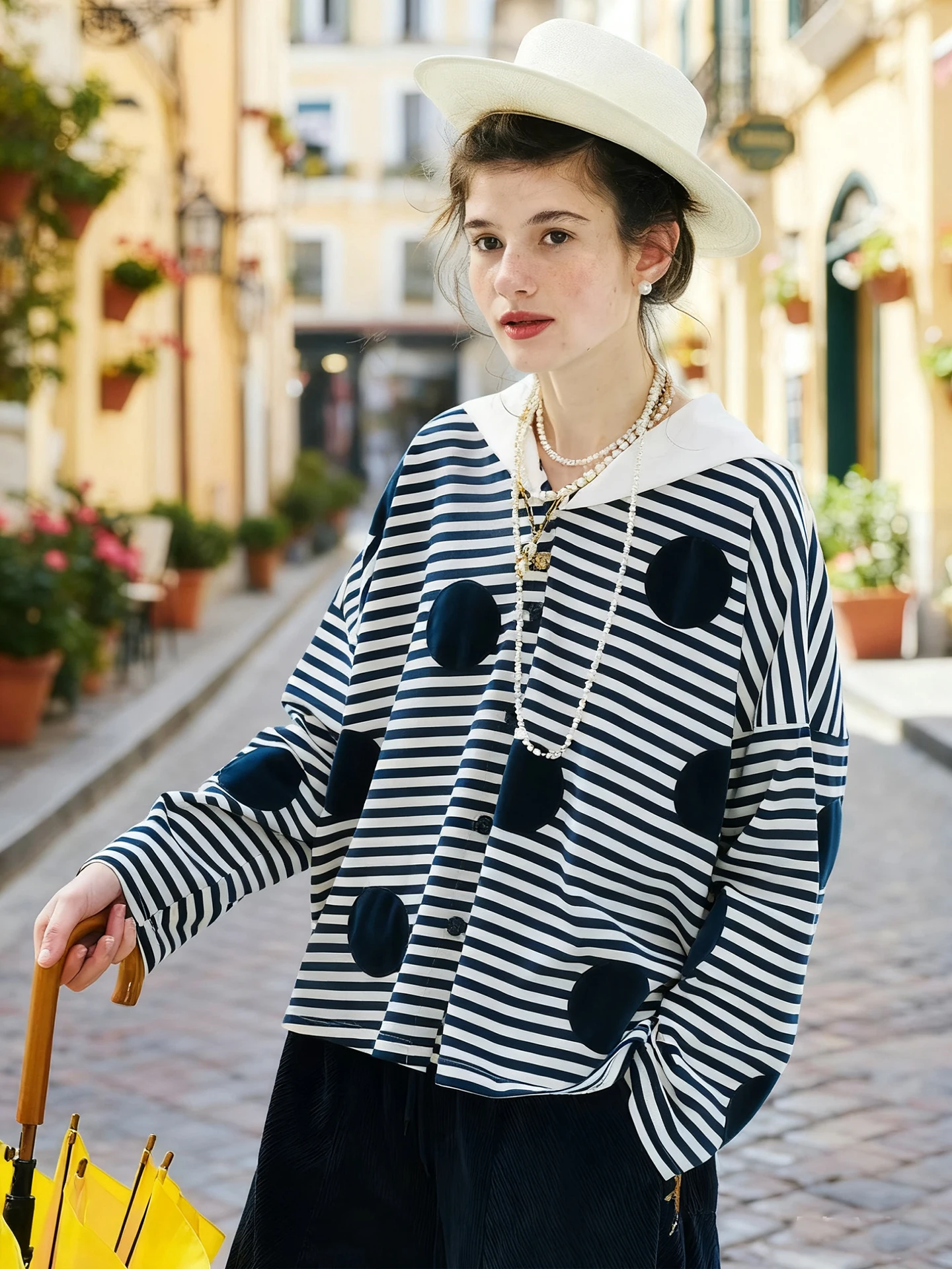 Gestreiftes, gepunktetes Patchwork-Sweatshirt, marineblaues Kragendesign, täglich lässig, frisch und altersreduzierend, 255214