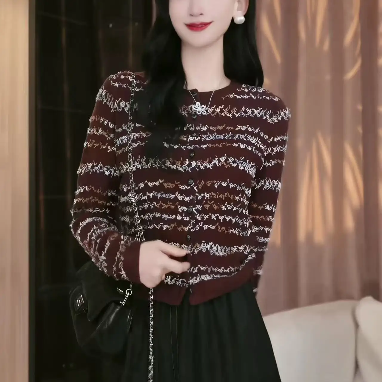 Autunm شتاء جديد Vintage سترة مخططة المرأة س الرقبة طويلة الأكمام سترة مشغولة من الصوف جميلة تنوعا سترة غير رسمية