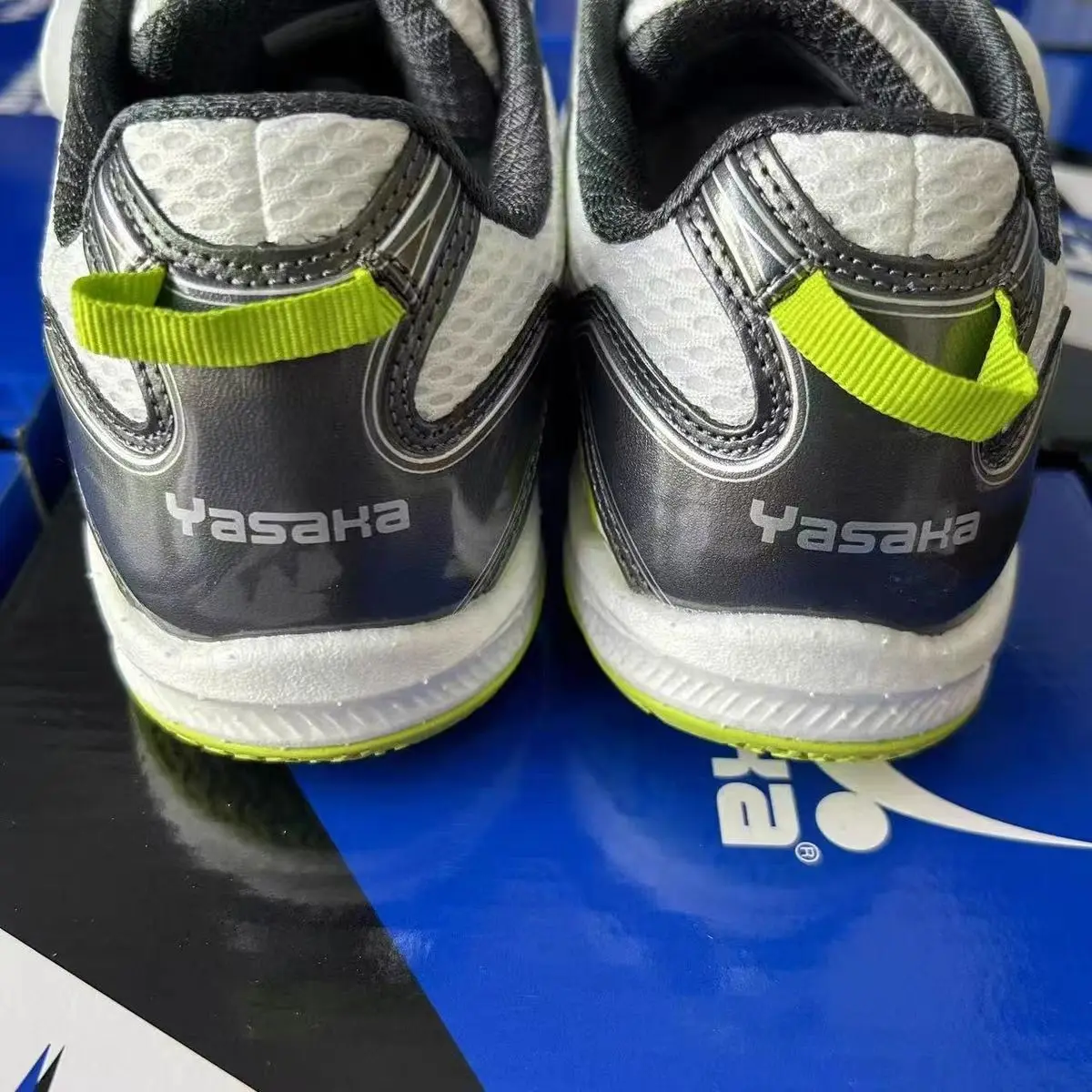 Summer hot sale Breathable and comfortable Lightweight wearable Professional badminton shoes Casual table tennis shoes Very good