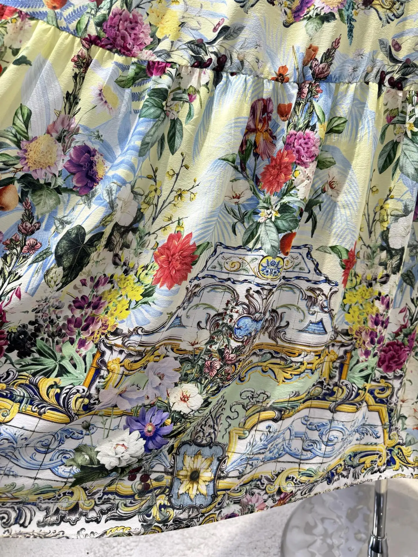 Robe Maxi en soie pour femmes, imprimé floral jaune, 100%, printemps été, perles de cristal, col en v, manches évasées, taille haute, élégante, 2025