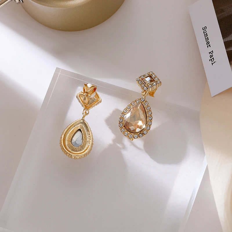 Vintage Waterdrop Champagne Crystal Rhinestone Clip on Earrings for Women No Piercing Femininity Wedding Party Jewelry Gift