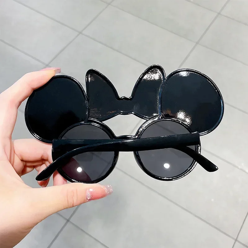 Disney Mickey Mouse Sonnenbrille Kunststoff Action Spielzeug Figur Anime Minnie Cartoon Mode Sonnenbrille niedliche Geschenke für Kinder Spielzeug