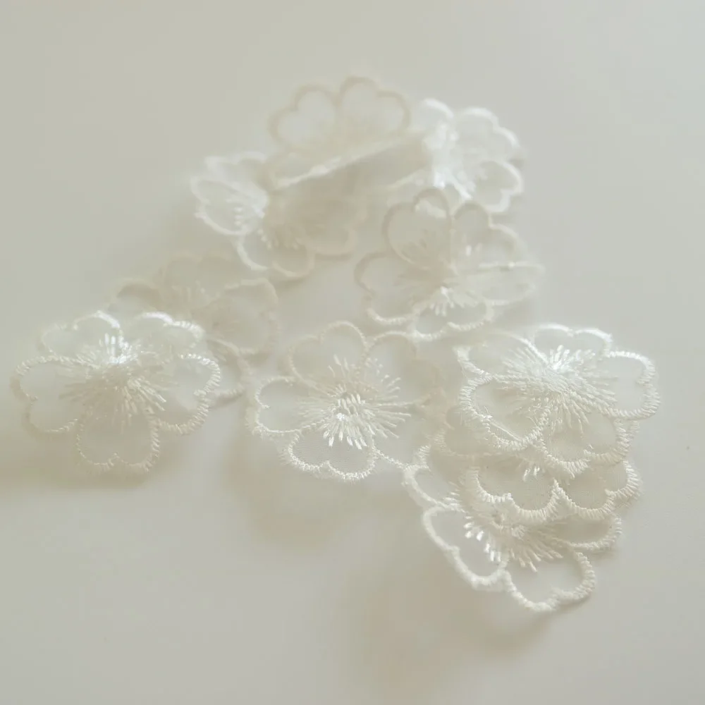 10pc/lot 3cm flower embroidery patches for clothing DIY embroidered parches appliques for wedding dresses decoration parch ropa