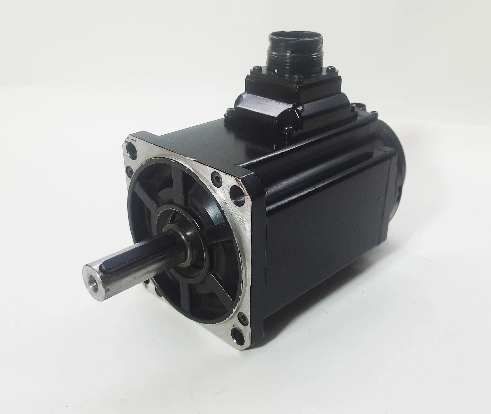 

Высококачественные НОВЫЕ 100% оригинальные SGMSV-20A SGMSV-30A3A21 SGMSV-70A3A21 с гарантией 1 год