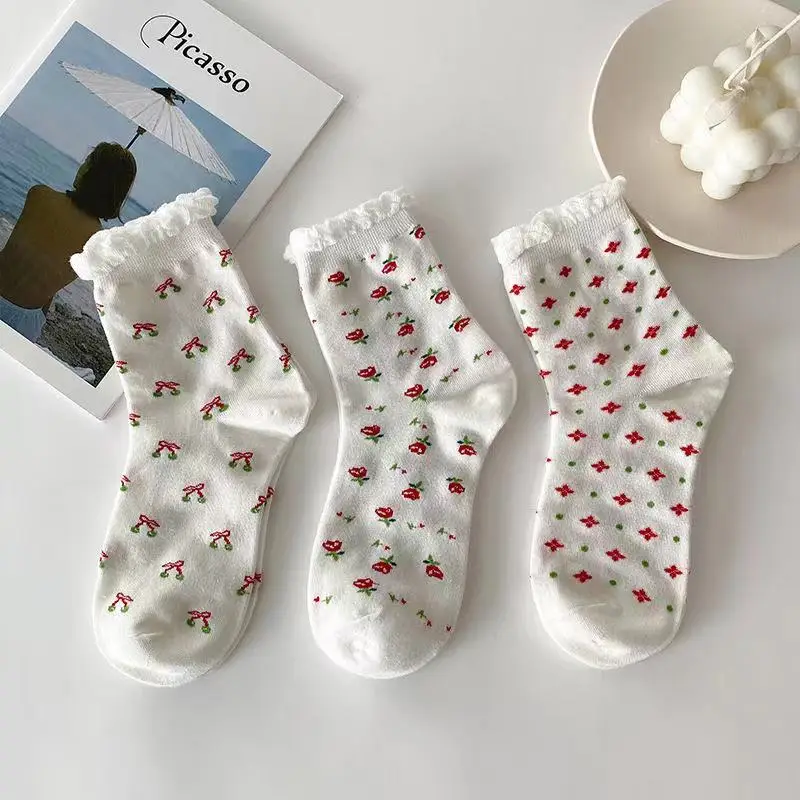 Women Socks Cotton Cartoon Heart Flower Prints Socks Cute Animal Funny Ankle Socks Ladies Invisible Socks White Soks