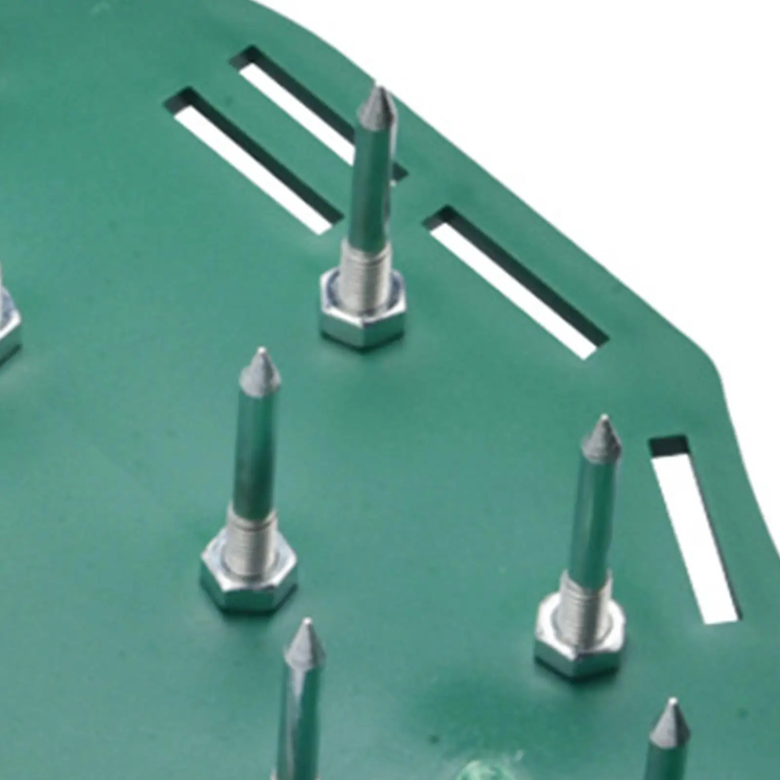 Lawn Aerator Shoes Heavy Duty Spiked Metal Sole Adjustable Straps Lawn Garden Aerator Tool Shoes For Garden Yard Farm Patio