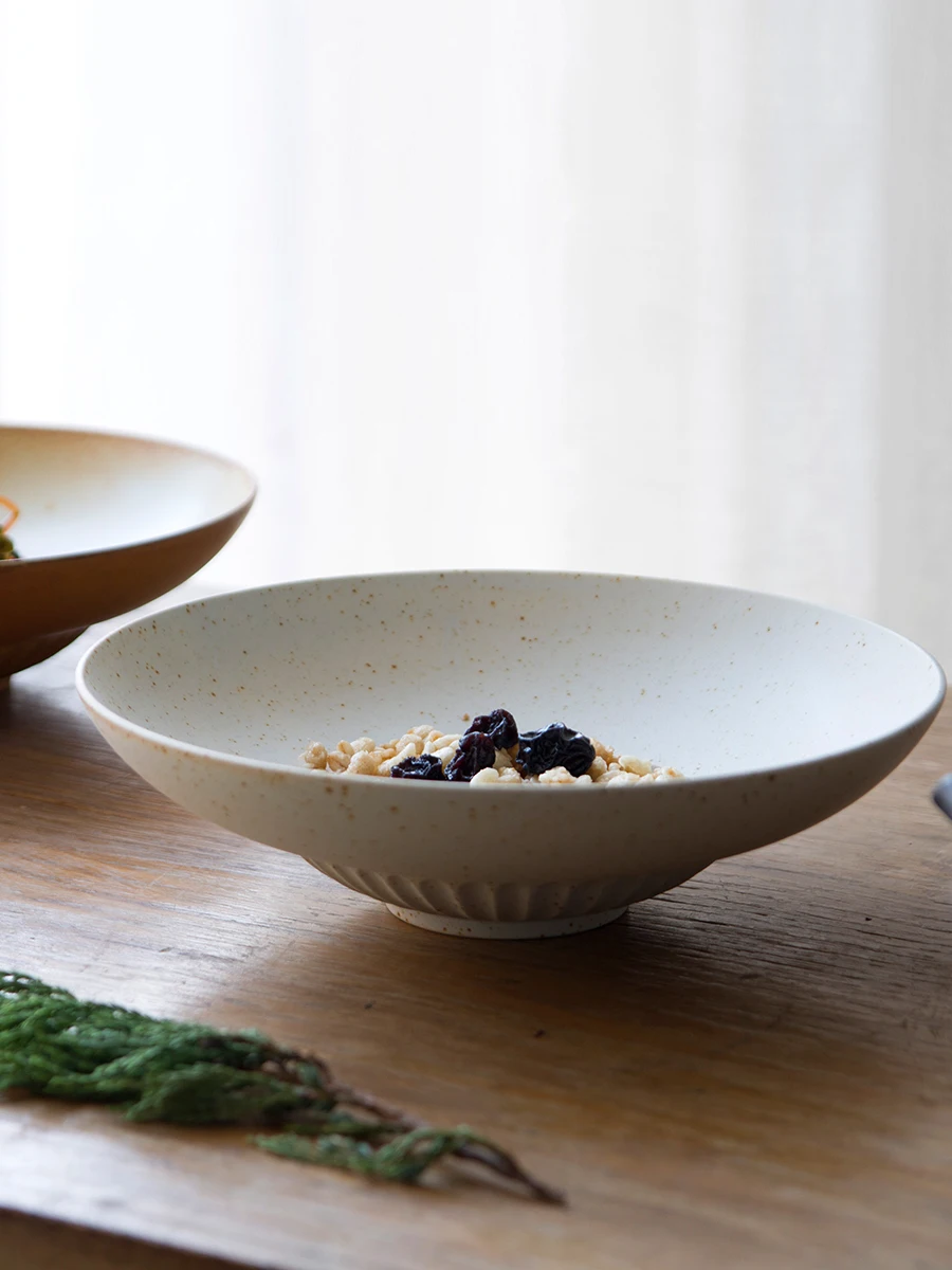 

Nordic Sle Handmade Weathered Matte White Cerc Pasta Plate round Bowl Deep Di Pasta Plate Porcelain Handmade Di