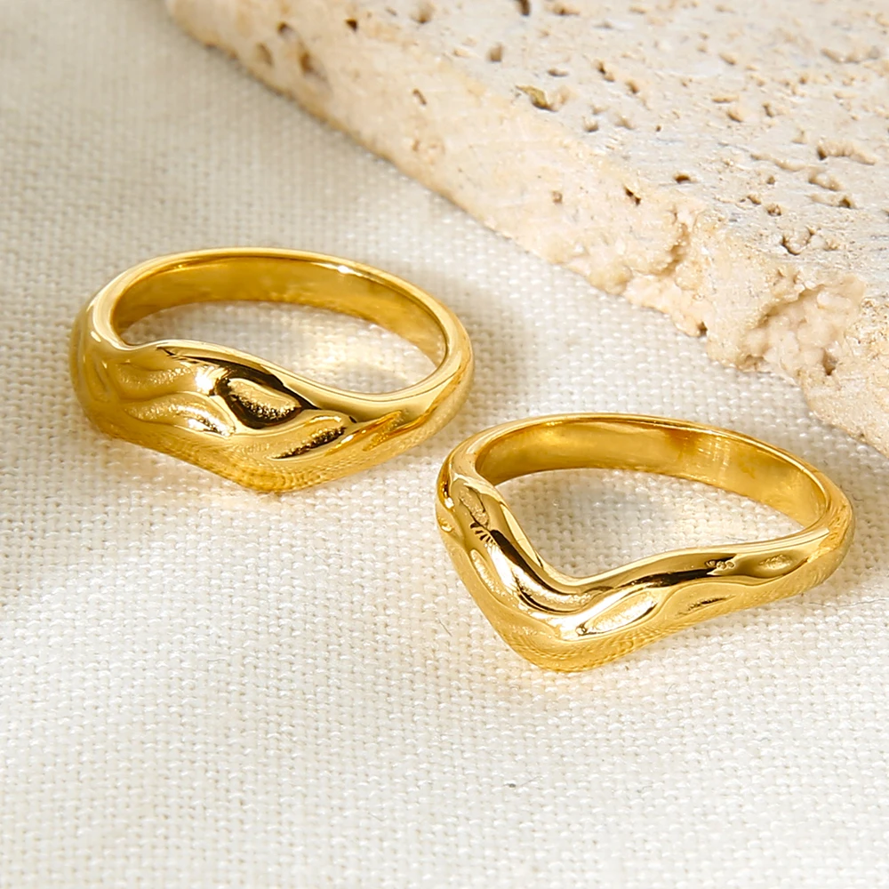 

New 18K Gold Plated Stainless Steel Wave Stacking Rings Irregular Hammered Bands Trendy Texture Rings for Women