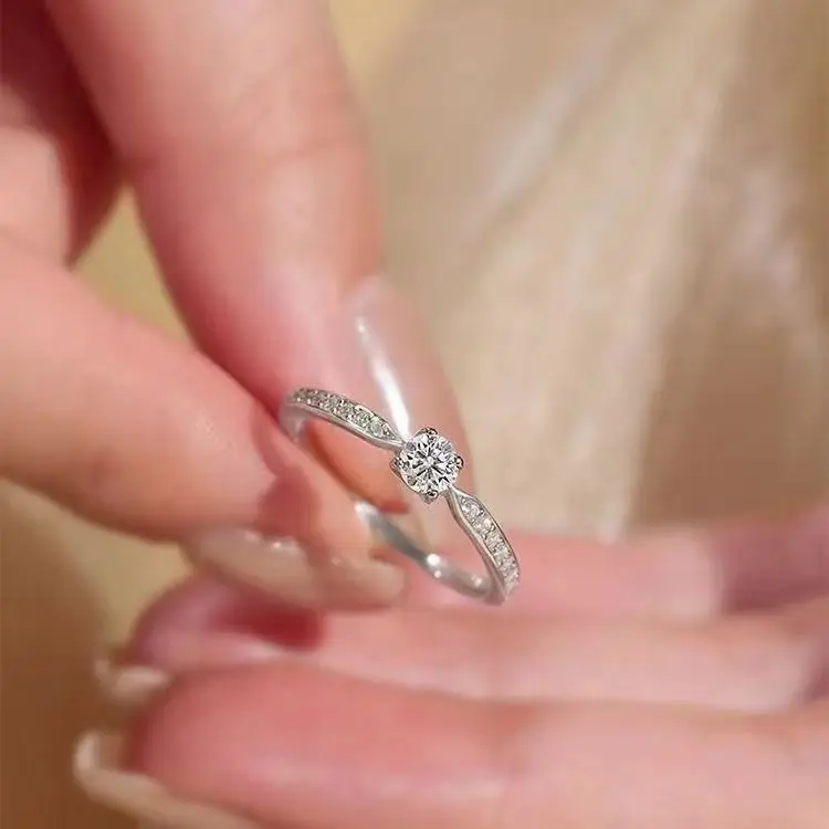 

Platinum First Heart Sparkle Super Fairy Temperament Simple Girlfriend Moissanite Ring