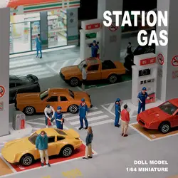 Painted Miniatures Figures 1/64 Gas Station Attendant hold Nozzle Scene Figurine Model Creative Photography Props Dolls Display