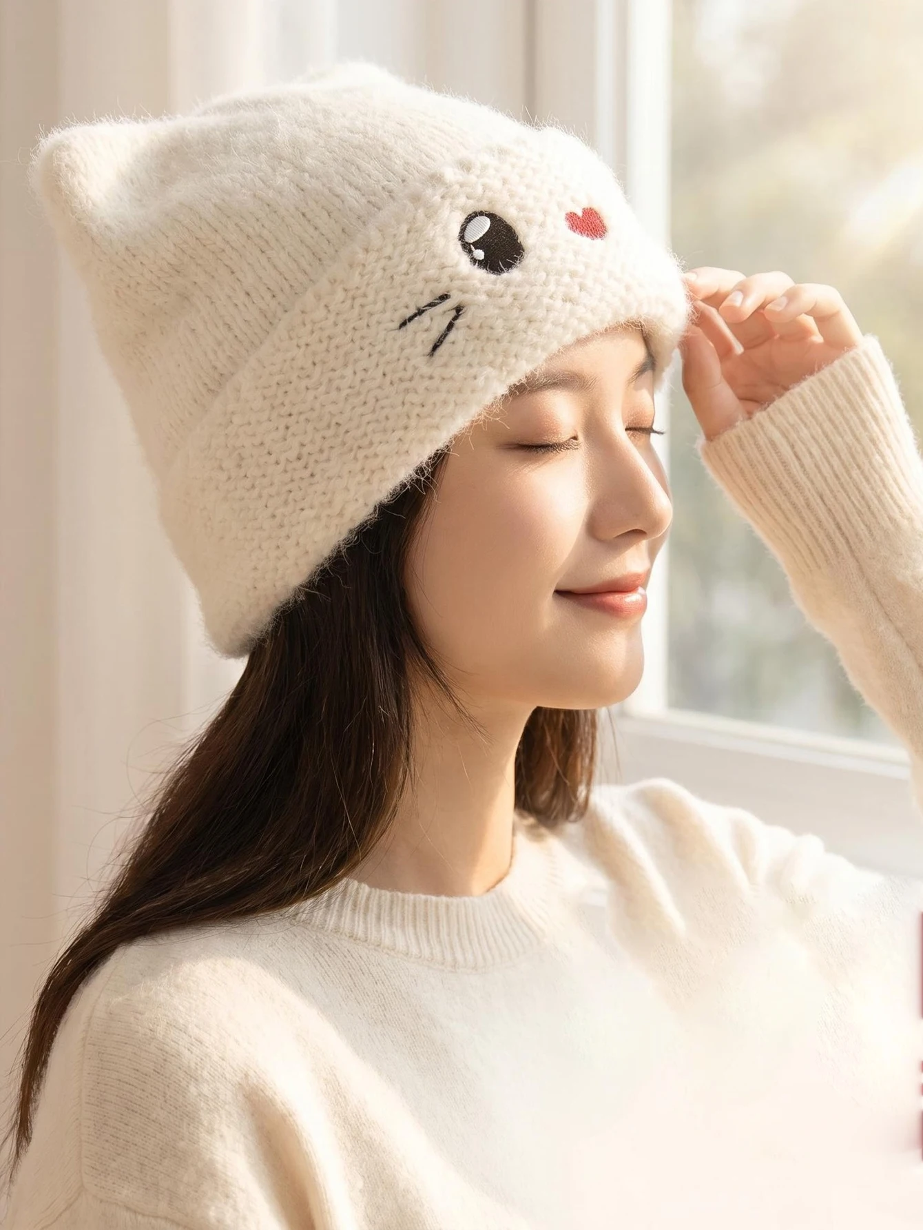 Fresh and sweet woolen hat with small ears and square corners, autumn and winter velvet knitted hat to show off face