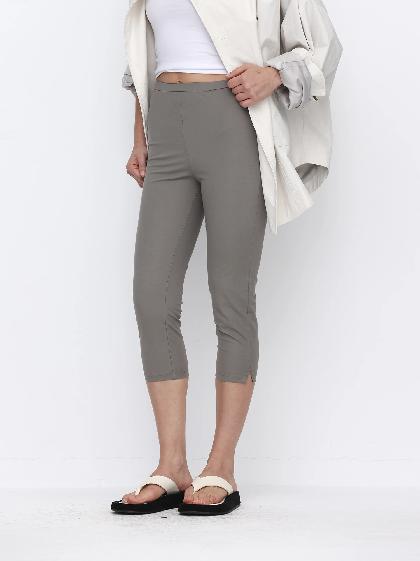

DeesseSicile Classic Capri Pants High Waist Slim Fit Split No Restriction Seven-Quarter Length Base Layer Pants