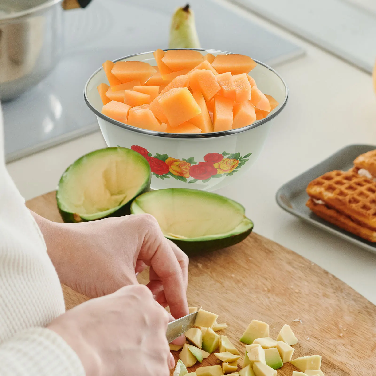 

1Pcs Household Storage Bowl Vintage Iron Enamel Soup Bowl Retro Unique Design Thick Bottom Enamel Tableware Covered