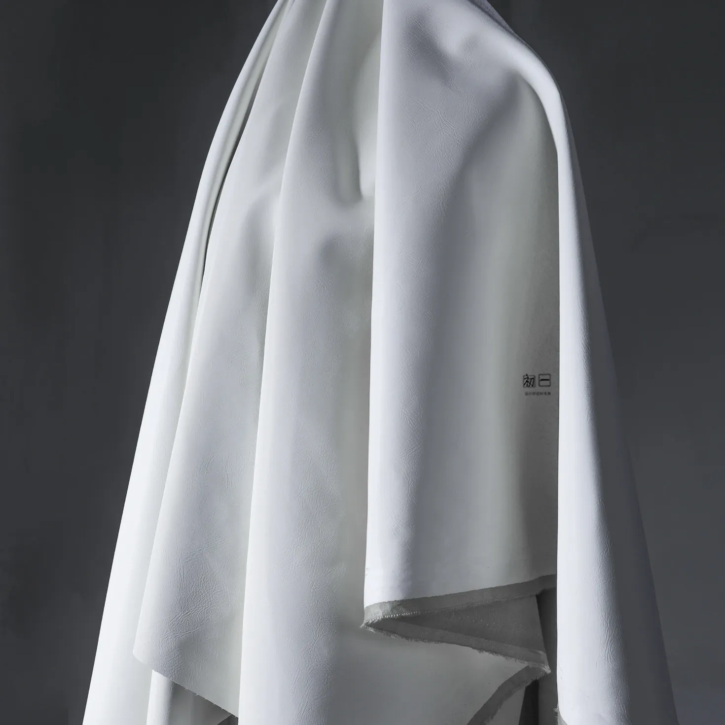 White High Quality Matte Leather Non-Elastic Washed Memory Coat Coat Printed Clothing Designer Fabric