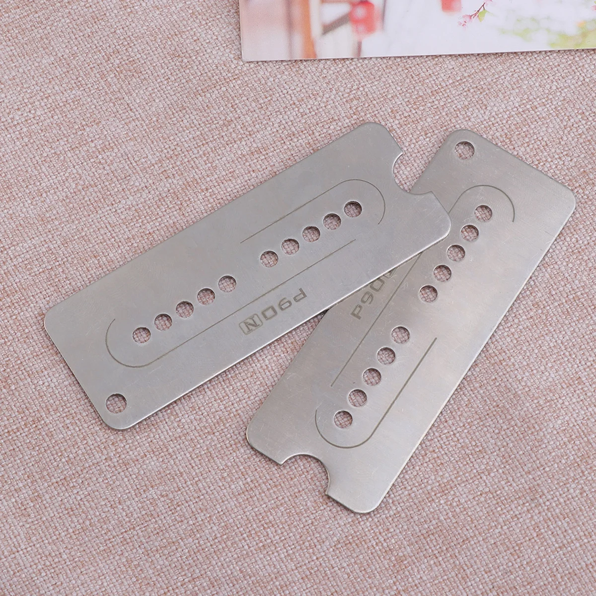 

2 PCS Guitar Neck Bridge Pickup Base Plate Cupronickel Soap Bar Style Guitar Baseplate 50mm 52mm Pole Spacing
