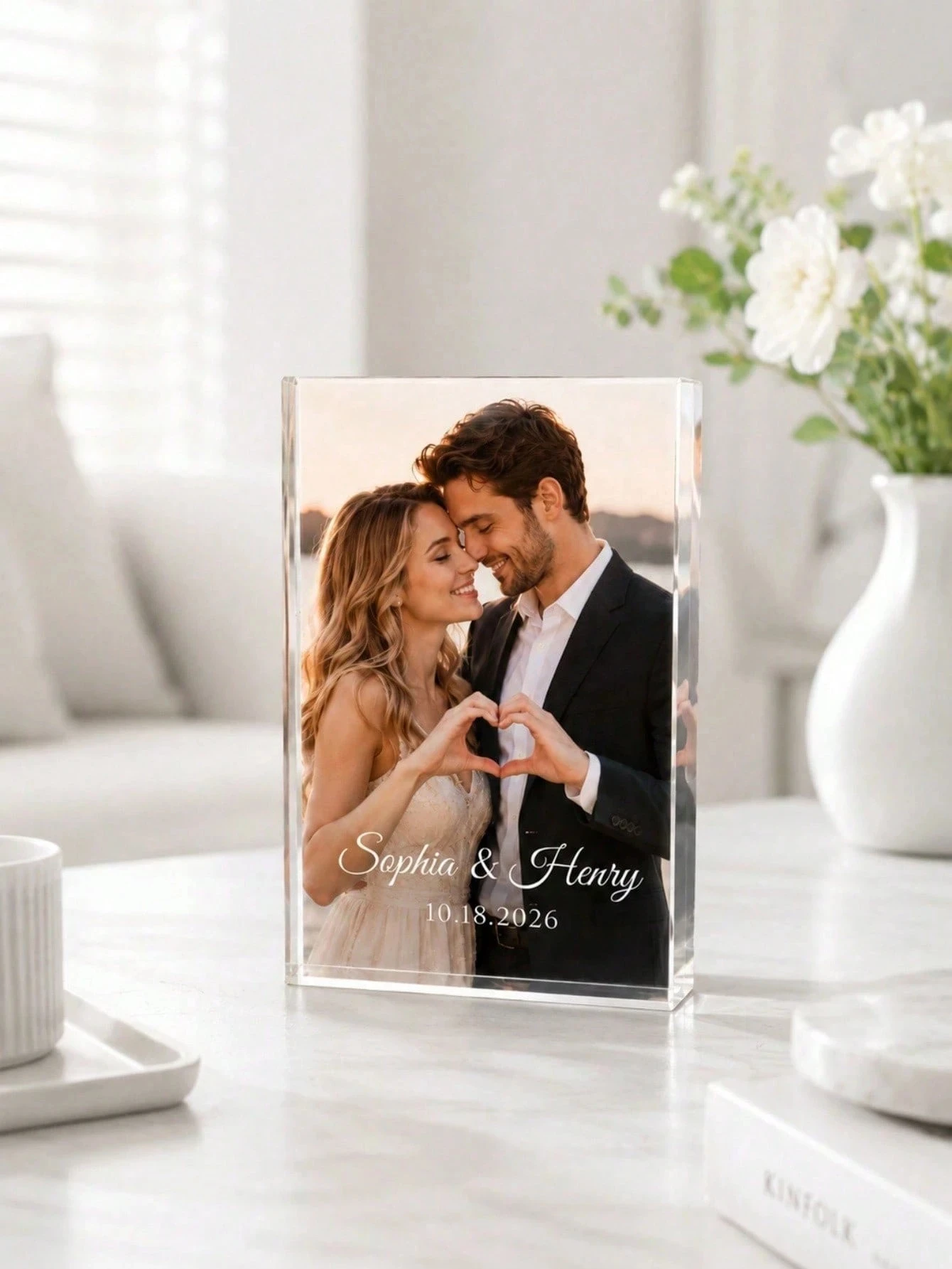 Customized Acrylic Brick Perso - đánh giá và giá Wedding Souvenir