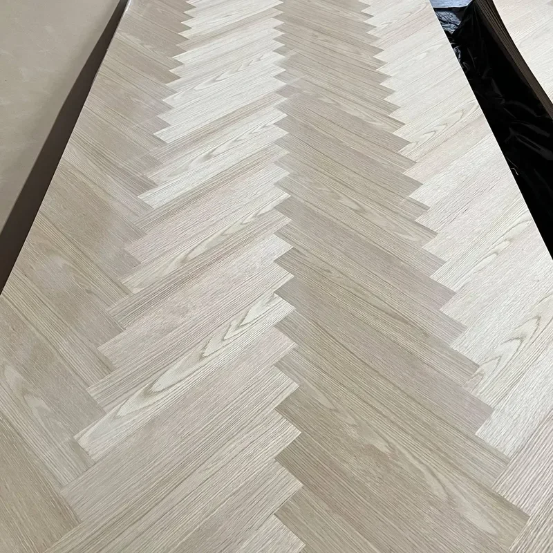 Custom Item, Contact Us Factory Direct Sale White Oak Veneer Wood Sheet Herringbone Oak Floor Engineered Wood Veneer Flooring