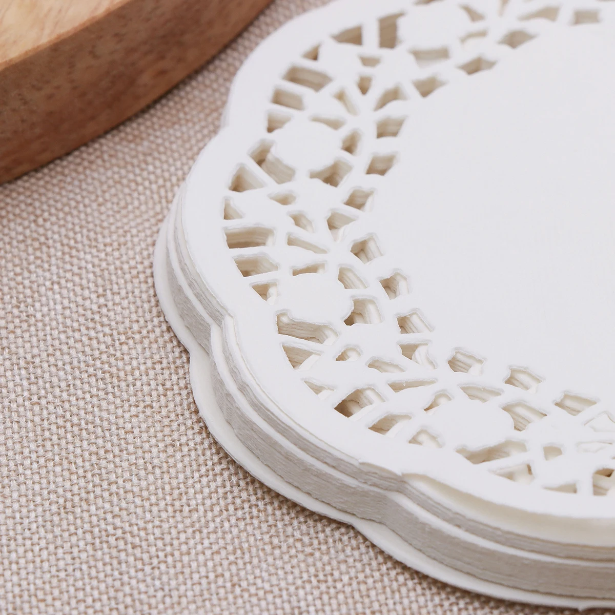 

100 Pcs Oil-absorbing Paper Kitchen Round Cake Pad Tablecloth Liner Lace Doilies