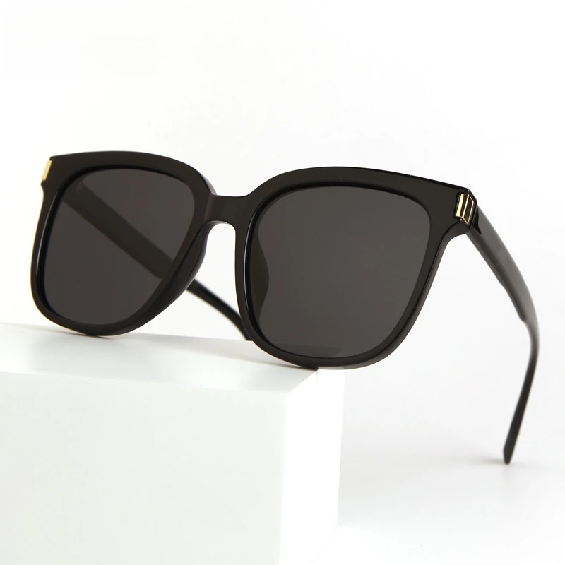 

Polarized UV400 Sunglasses - Oversized Slimming Glasses for Driving, Unisex Anti-Glare Eyewear