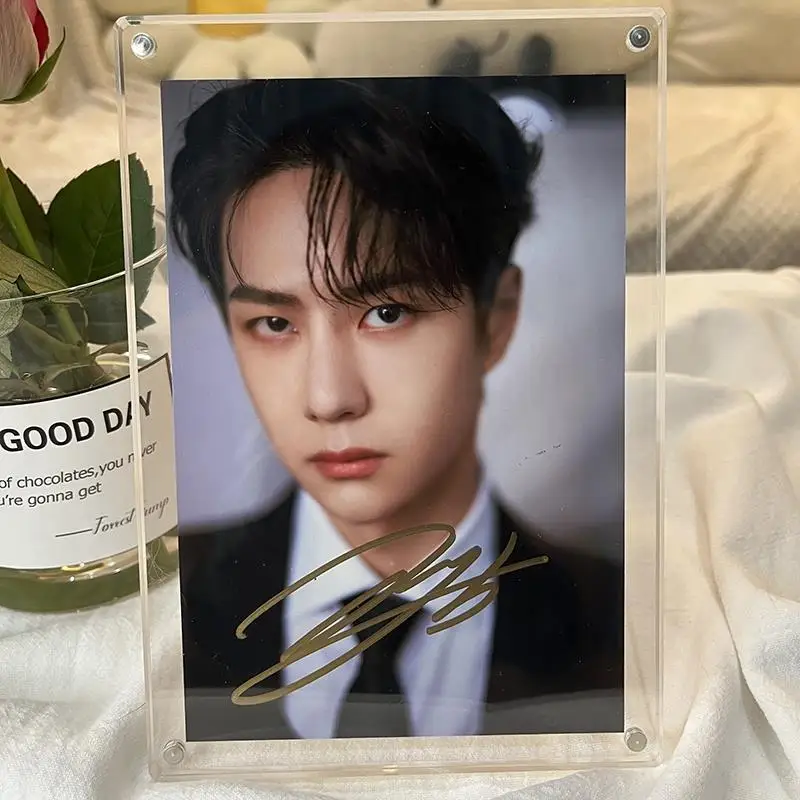 Wang Yibo's autograph, photo frame album, same decoration, celebrity idol as a gift