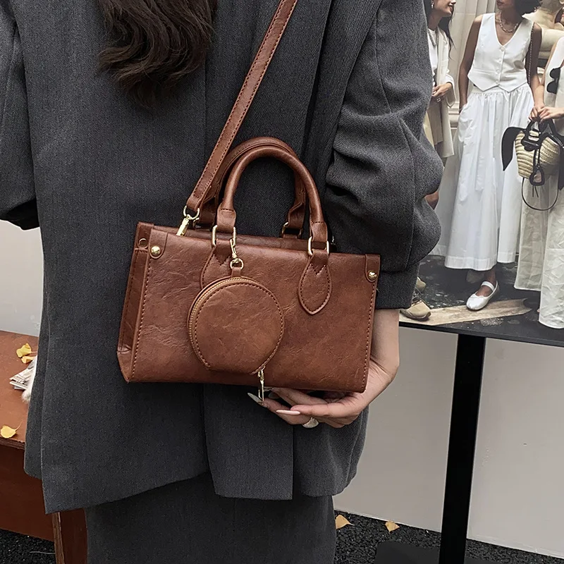 

Женская большая сумка 2025 года, многосторонняя сумка через плечо из натуральной кожи, просторная повседневная шикарная сумка для ежедневных поездок на работу ​