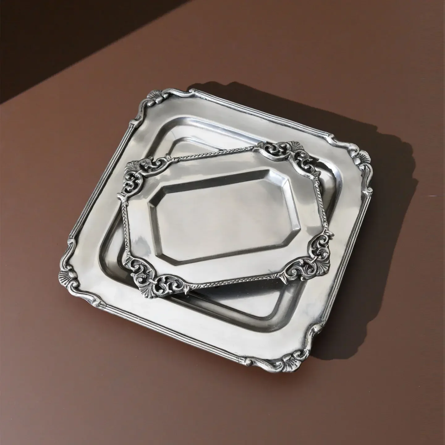 Imported European-style engraved silver copper tray, jewelry storage, dim sum cake tray, key tray