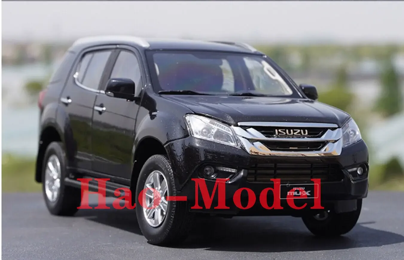 1:18สำหรับ Isuzu MU-X MUX โมเดลรถโลหะเด็กหญิงเด็กชายของเล่นเด็กของขวัญงานอดิเรกของสะสมสีดำ