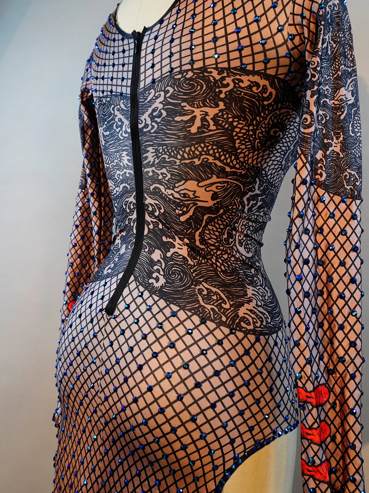 شنغهاي إحياء شيونغسام جديد وصول حجر الراين فستان المرأة الأزهار طباعة طويلة الأكمام عالية الشق المرحلة زي سحب حفلة تنكرية