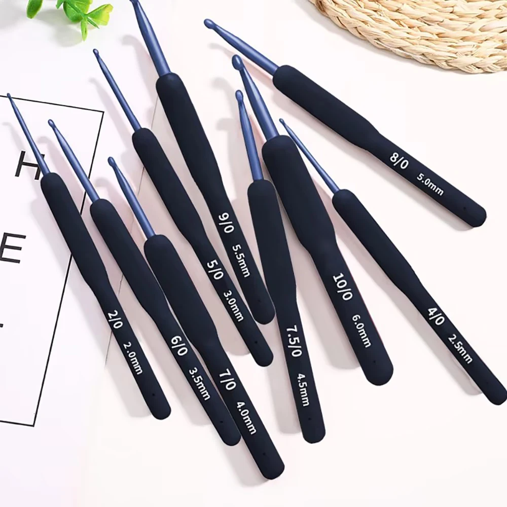 9pcs Red Black Crochet Hooks Needle Silicone Handle Aluminum Crochet Needle Set Needles Sweater Weave DIY Sewing Knitting Tool