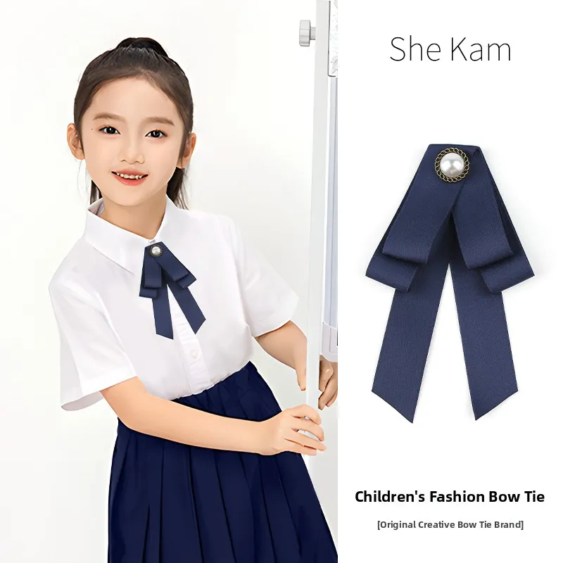 uniforme-escolar-feminino-com-laco-decorativo-e-gravata-borboleta-para-alunas-do-ensino-fundamental