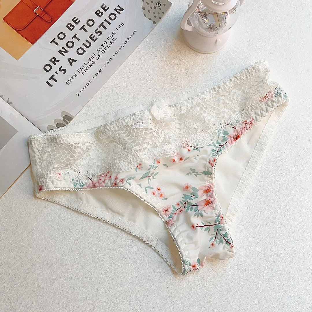 Sweet Floral Low Waist Lace plus Size Underwear Invisible Japanese Style Cute Girl Pants Breathable Comfortable Cotton