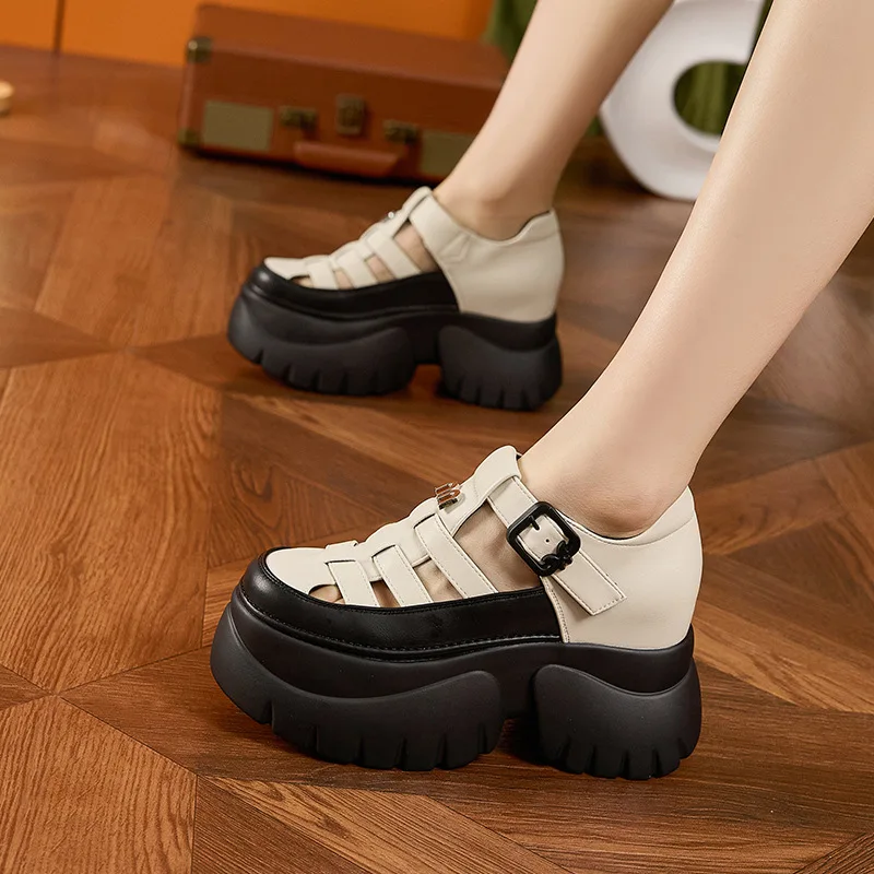 

Женские туфли на платформе на толстой подошве с нескользящим, дышащим полым дизайном и цельной пряжкой, модные красные сандалии.