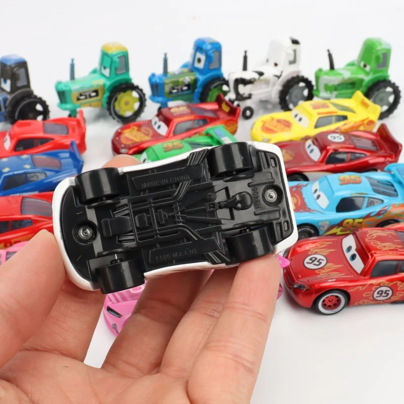 25 styles Lightning McQueen Disney Pixar Cars Toy 1:55 Metal Diecast Car Kids Toy Car Christmas Gift