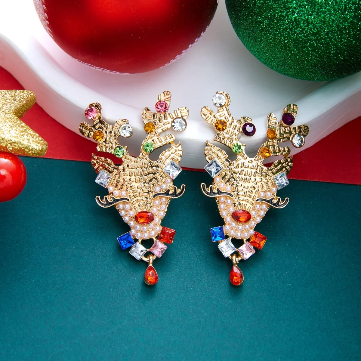 Weihnachtliche Zierliche Ohrringe mit Rotem Schal und Hirschmotiv für Damen, Bunte Strass-Rentier-Elch-Tier-Ohrringe, Neujahrs-Schmuck – Detail 21