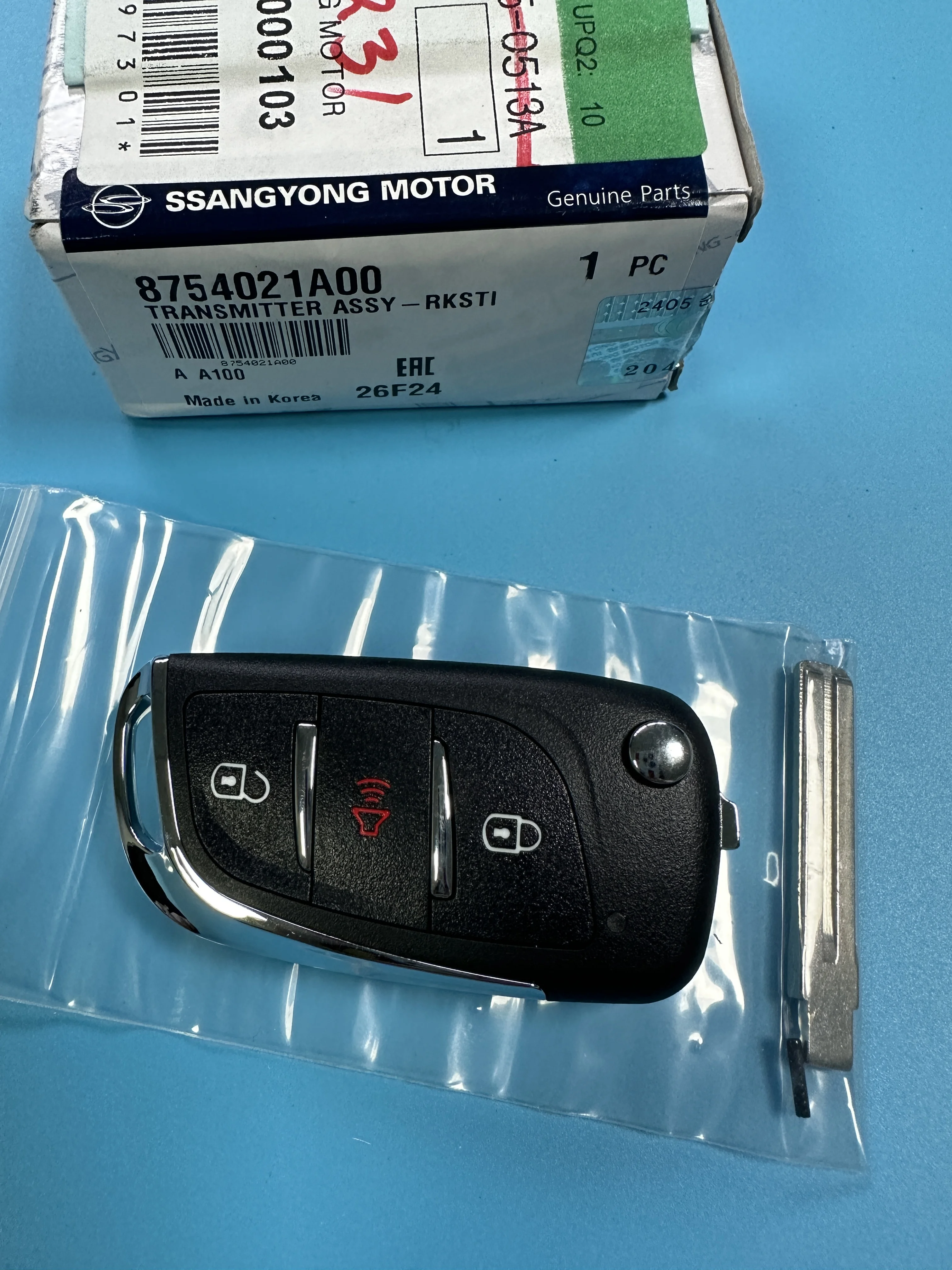 

Genuine Folding Key Transmitter Assy 8754021A00 For Ssangyong Rexton 2014-2017 Rexton G4 Actyon Sports II Rodius/Stavic II Kora
