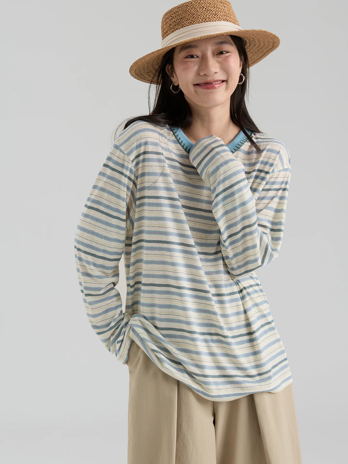 

Новая женская футболка Dwind Spring свободного кроя в полоску с длинными рукавами, корейский стиль, универсальный топ с круглым вырезом DWIND K-D8845