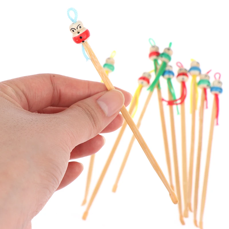 10pcs/lot Cartoons Cute Mini Doll Ear Picks Wood Bamboo Ear Picks Wax Remover Cleaner Ear Care Tool Random Color Hot Selling