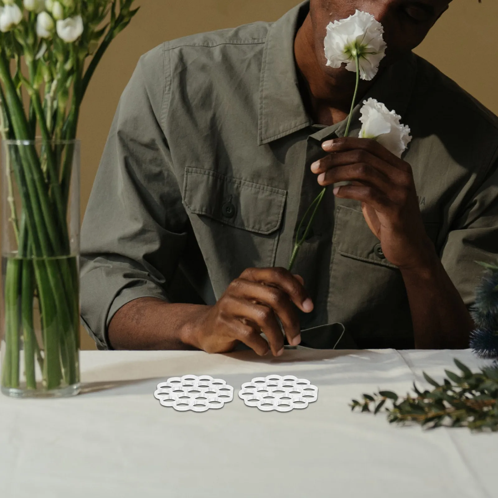 

2Pcs Flower Arrangement Holder Floral Grid for Vase 19 Hole Plate Spiral Stem Holder Ikebana Flower Fixator Bouquet Supporter