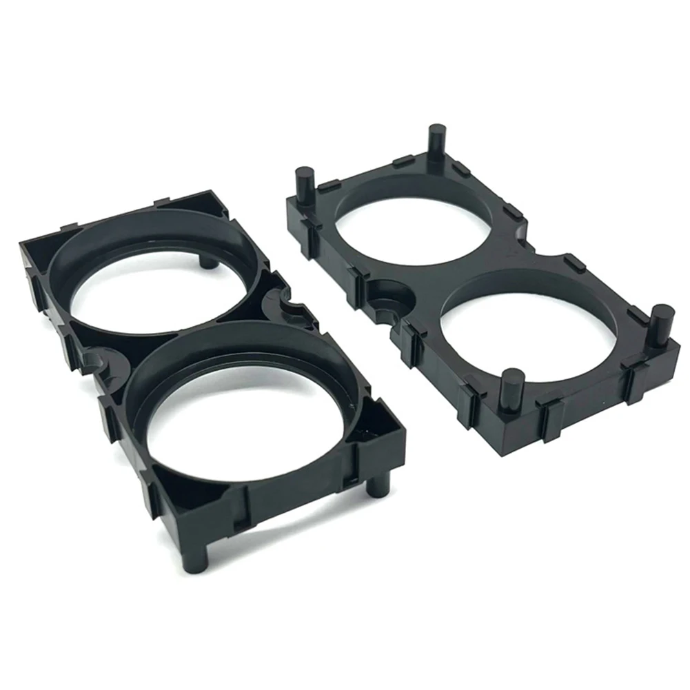 

Набор пластиковых кронштейнов (4 шт.) для держателей батарей 46160, предназначенный для цилиндрических батарейных элементов 46160 и 46170.