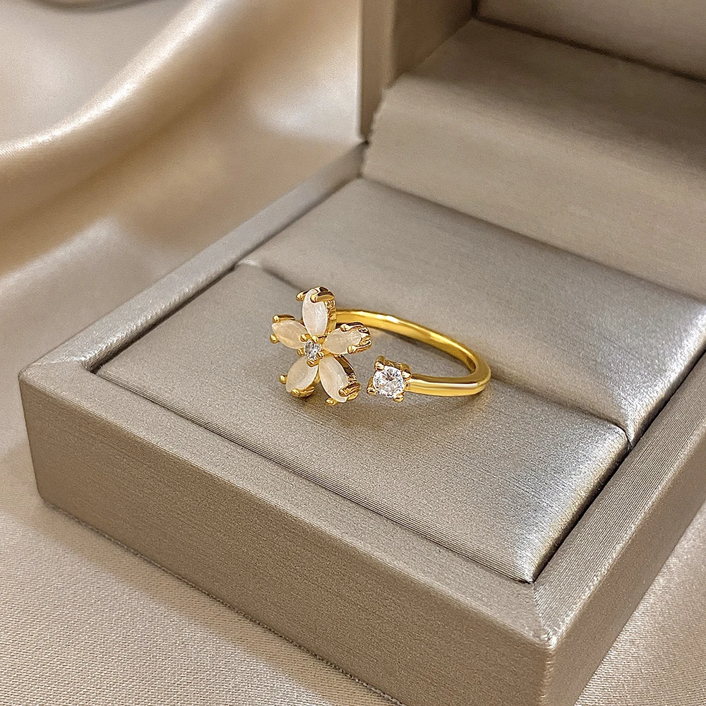 

DODOHAO Elegant Gold Color Stainless Steel Knuckle Ring Women Exquisite Zircon Flower Adjustable Open Ring Fashion Jewelry Gifts