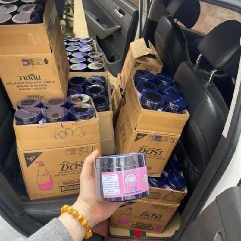 

Thai Xab Whitening Cream Body Scrub 350ml Effective Brightening